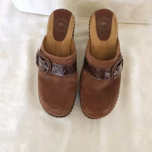 Womens Nurture Leather Slide On Mules Clogs Shoes 7 M Caramel Brown Faux Buckle - Picture 2 of 13